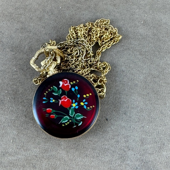 Kent Swiss Pendant Watch with 28 inch Necklace 17 Jewels Hand Wind - Picture 5 of 8